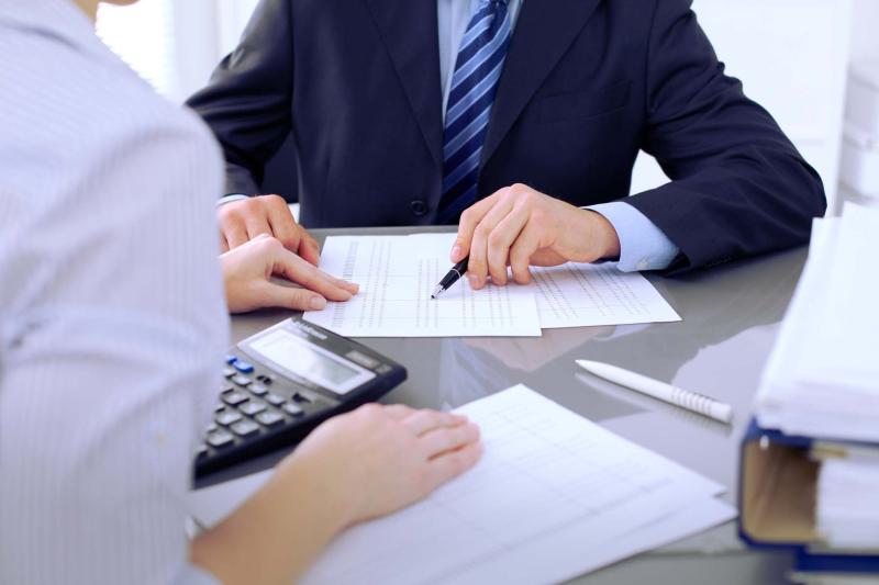 Book-keepers, payroll managers and wages clerks