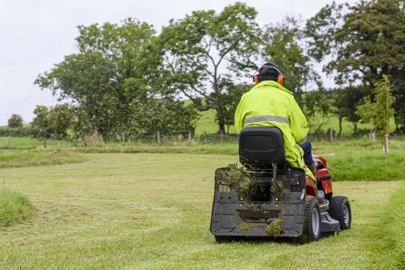 Groundsmen and greenkeepers