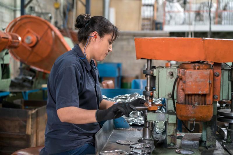 Metal machining setters and setter-operators