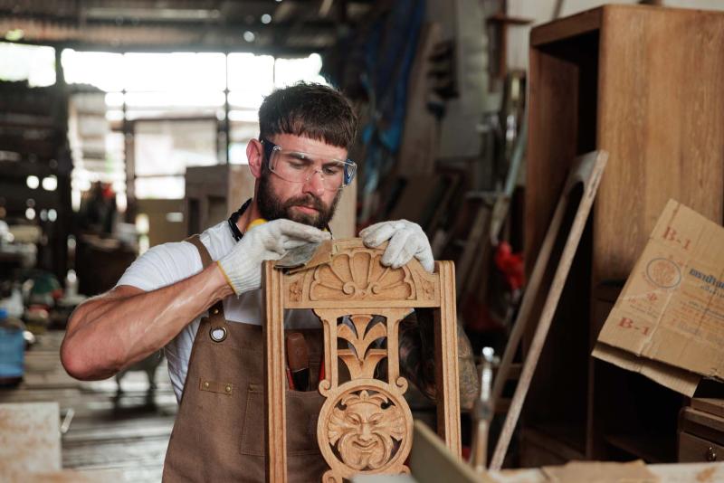 Furniture makers and other craft woodworkers