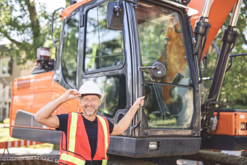 Mobile machine drivers and operatives
