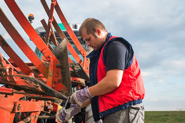 Agricultural engineering technician