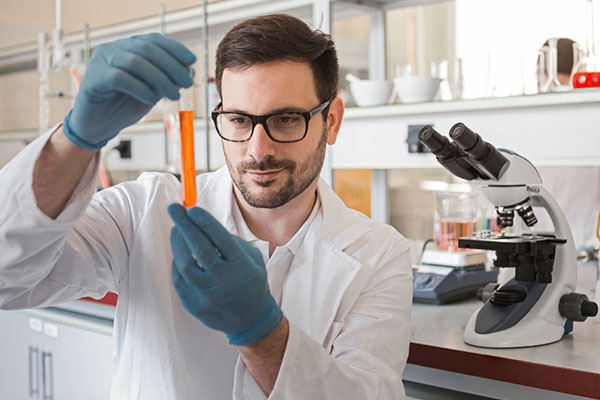 Biotechnologist