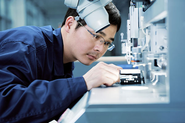 Electronics engineering technician