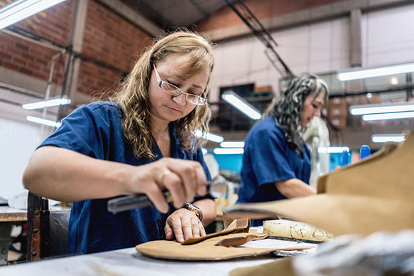 Footwear manufacturing operative