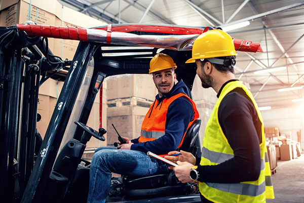 Forklift truck engineer