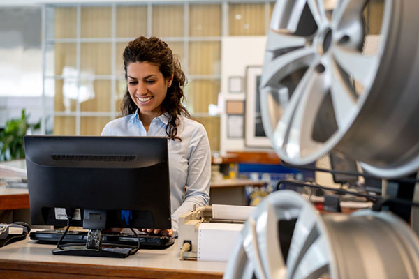 Motor vehicle parts person