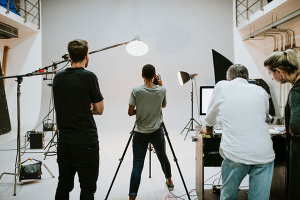 Photographic technician