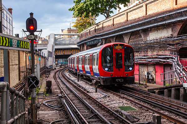 Railway signaller