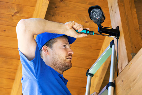 Security systems installer