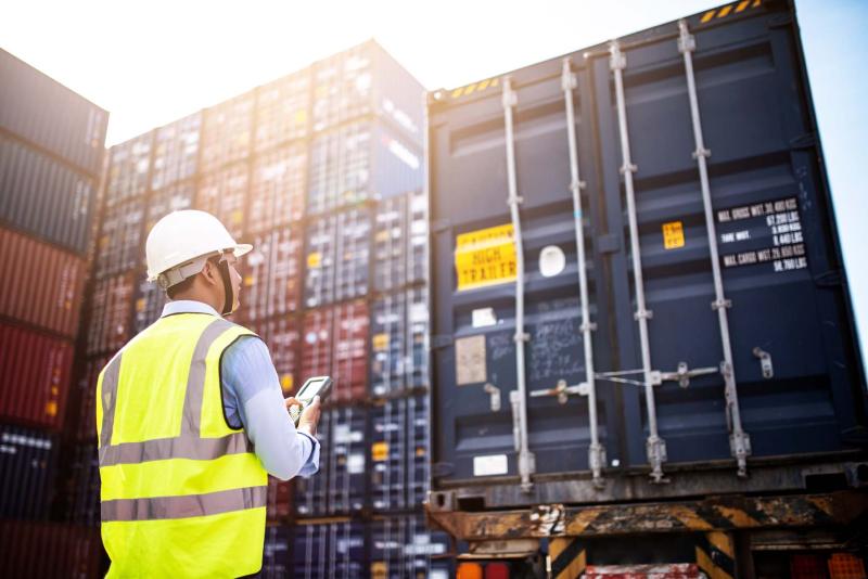 Managers in transport and distribution