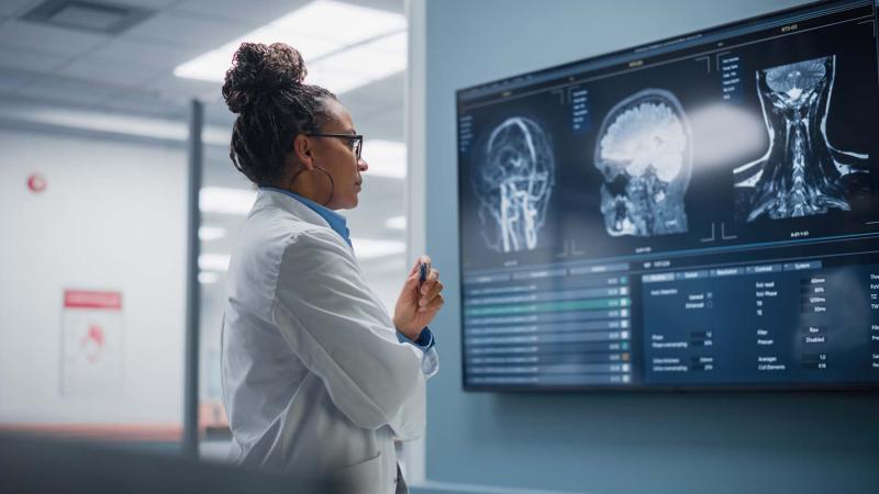 Specialist medical practitioners